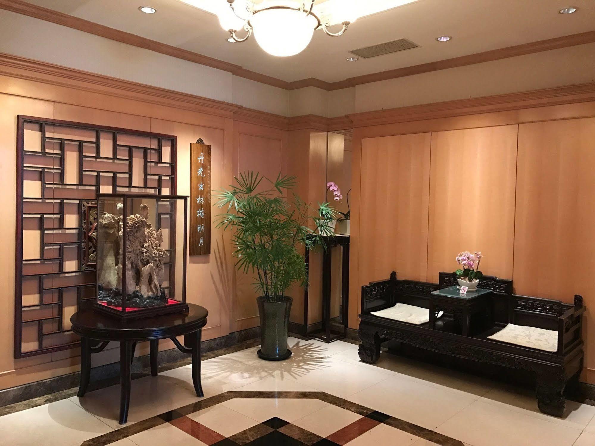 Dong Wu Hotel Taipei Exterior photo