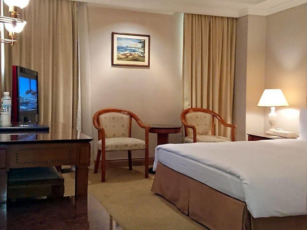 Dong Wu Hotel Taipei Exterior photo